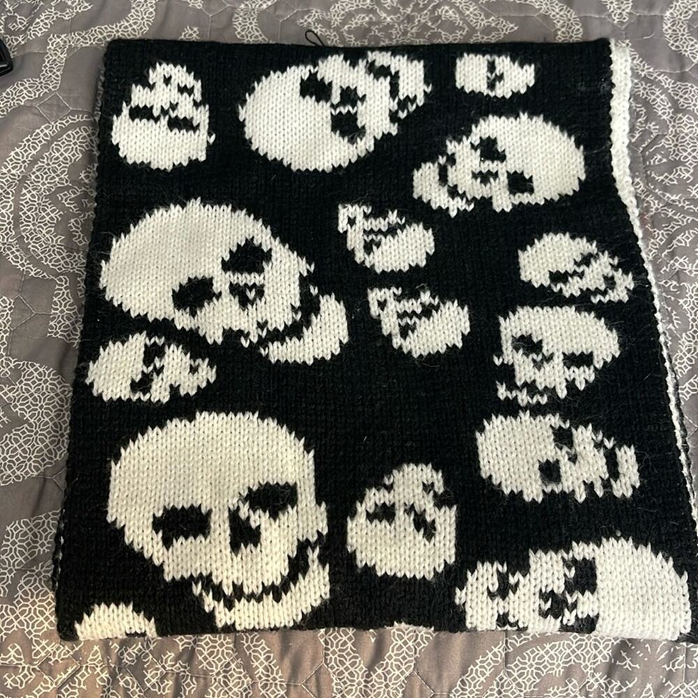 SOCIAL OUTLAW CO Black and White Knit Reversible Skull Acrylic Infinity Scarf